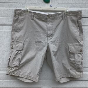 Dockers Perfect Cargo Bermuda Shorts Light Khaki Tan Pockets Athleisure Men 42